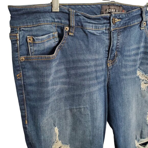 Torrid Premium Size 18R Jeans Boyfriend Distressed Denim Stretch Straight Mid Ri - Picture 6 of 7